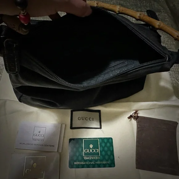 Authentic Vintage Gucci Black Bag with Bamboo Accent handbag - Picture 14 of 17